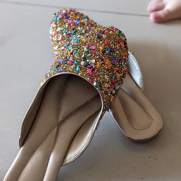 Coloured Embellished stone Jutti - Picture 2 of 4